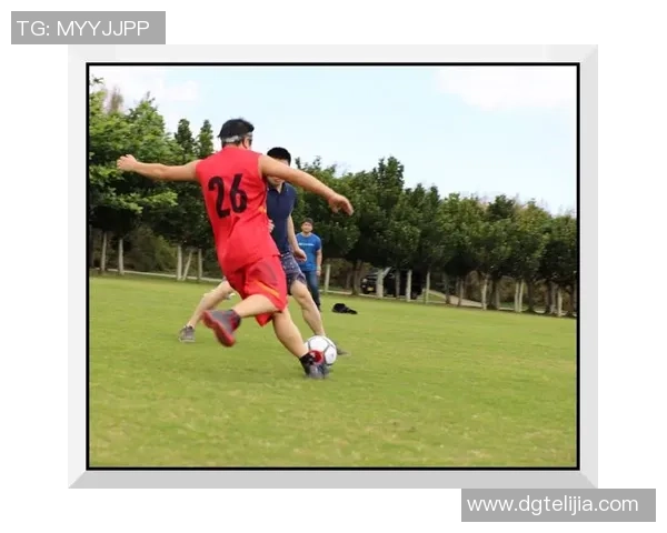 80后足球明星的辉煌岁月与传奇故事全景回顾 80后足球明星的辉煌岁月与传奇故事全景回顾