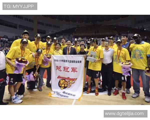 上海羽毛球队的团队协作精神与成功之道探讨