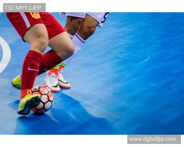 女粉丝激动见到足球明星瞬间心跳加速难以自持的甜蜜回忆 女粉丝激动见到足球明星瞬间心跳加速难以自持的甜蜜回忆